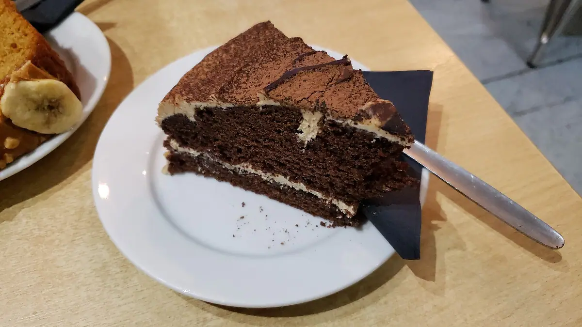 Blenheim Gardens Cafe – cake shop in Minehead town centre